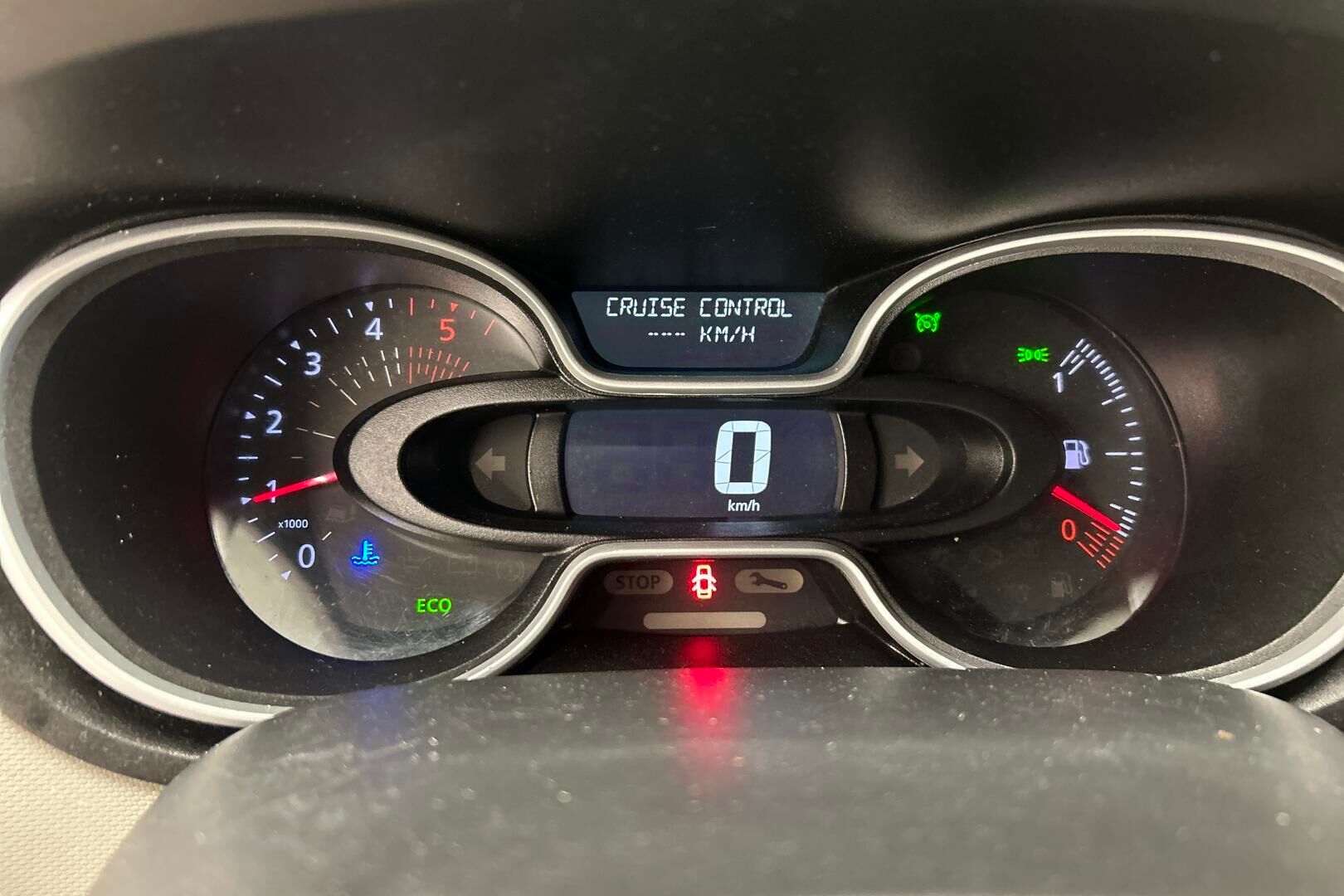 Nissan NV300 iso kuva 18
