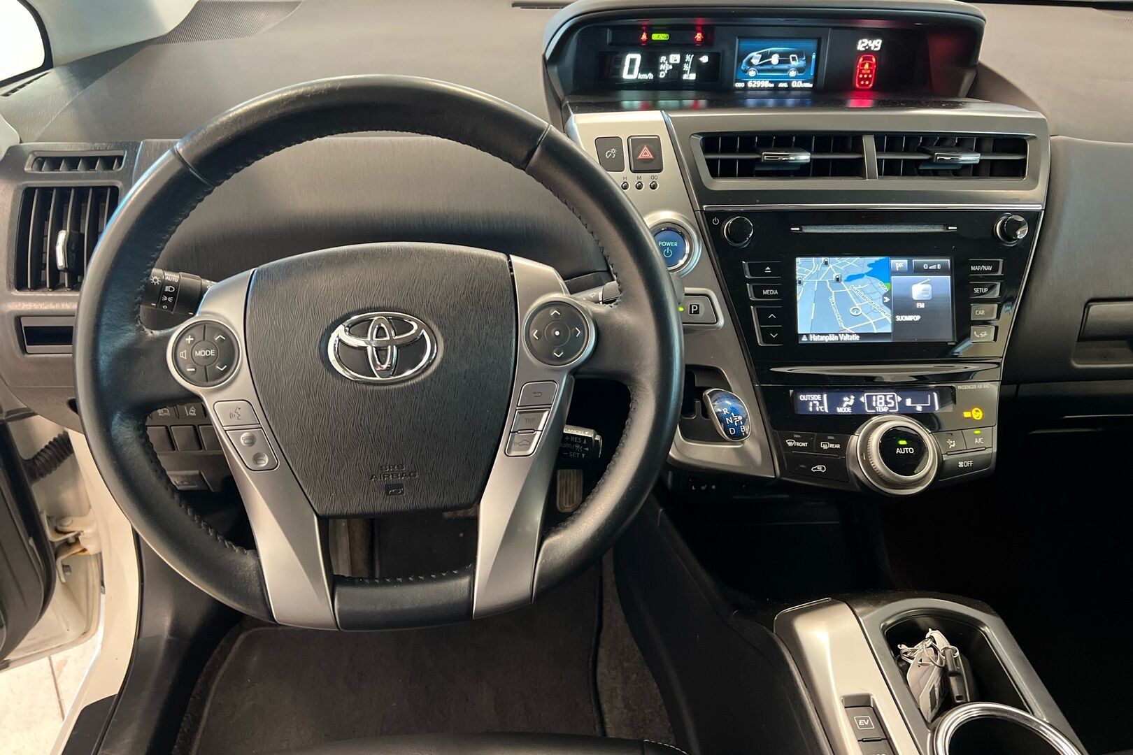 Toyota Prius+ iso kuva 21