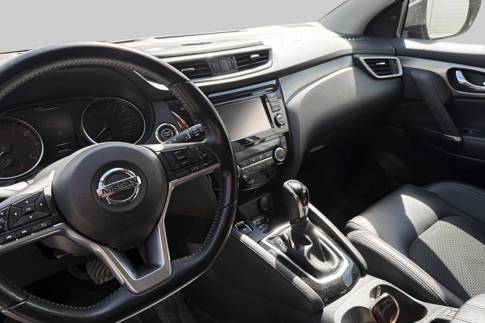 Nissan Qashqai iso kuva 2