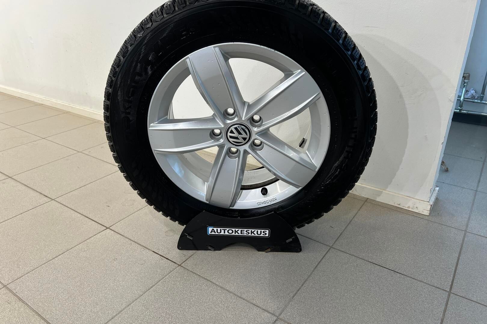 Volkswagen T-Roc iso kuva 17