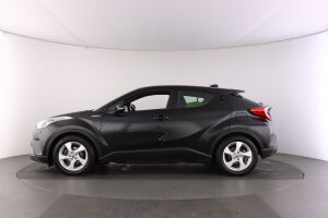 Toyota C-HR esikatselu 7