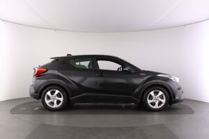 Toyota C-HR esikatselu 9