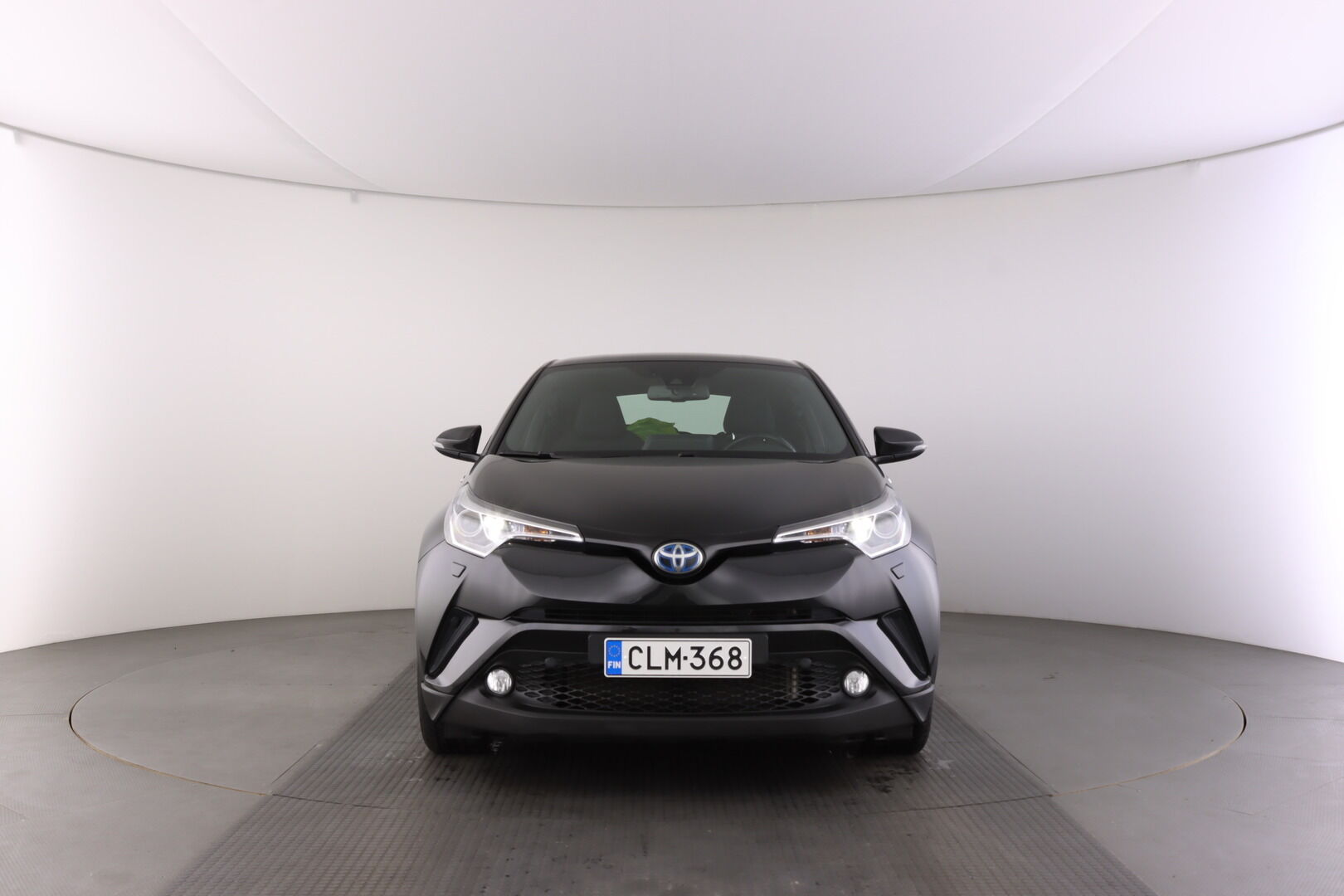 Toyota C-HR iso kuva 3