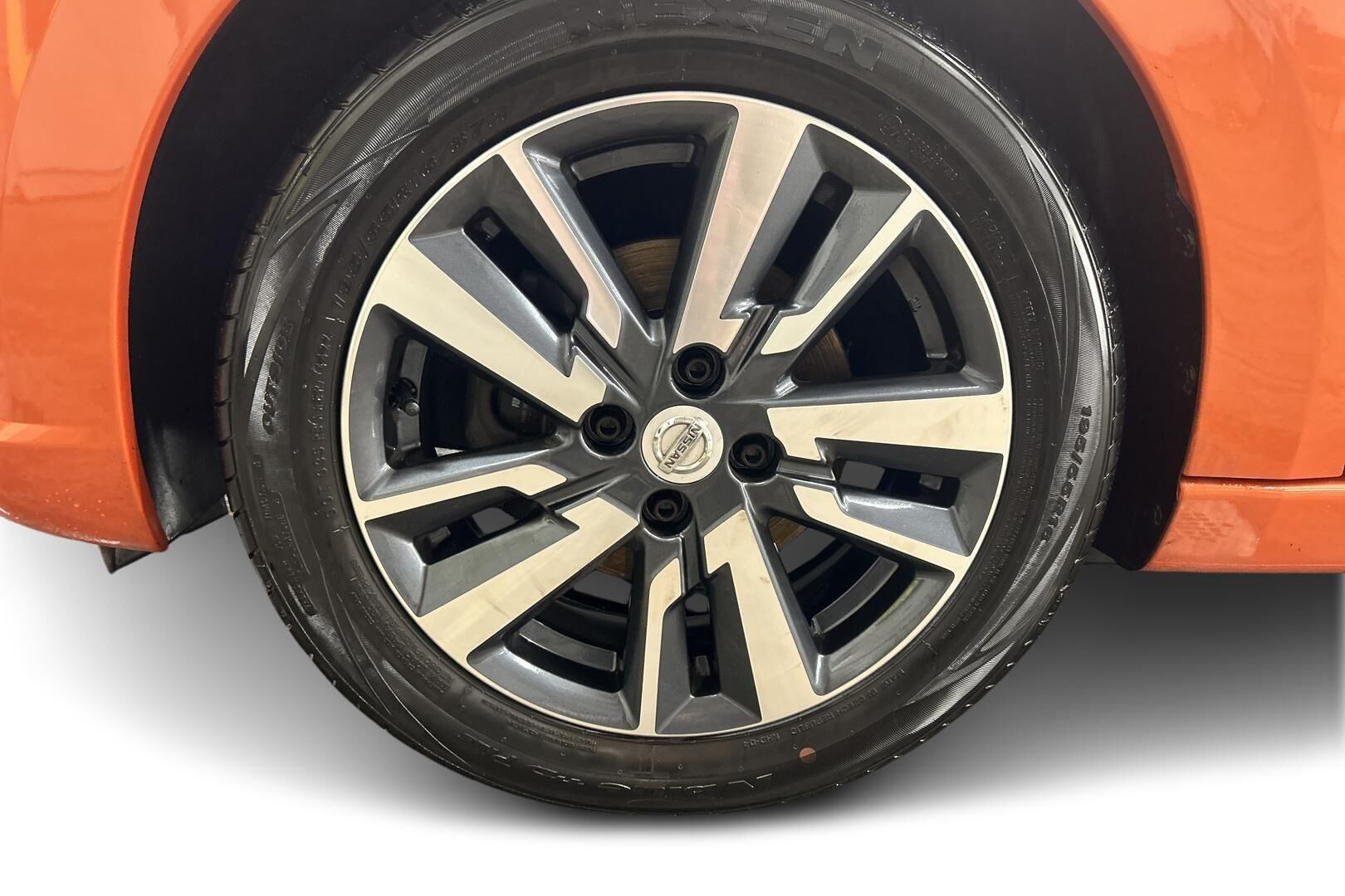 Nissan Micra iso kuva 12