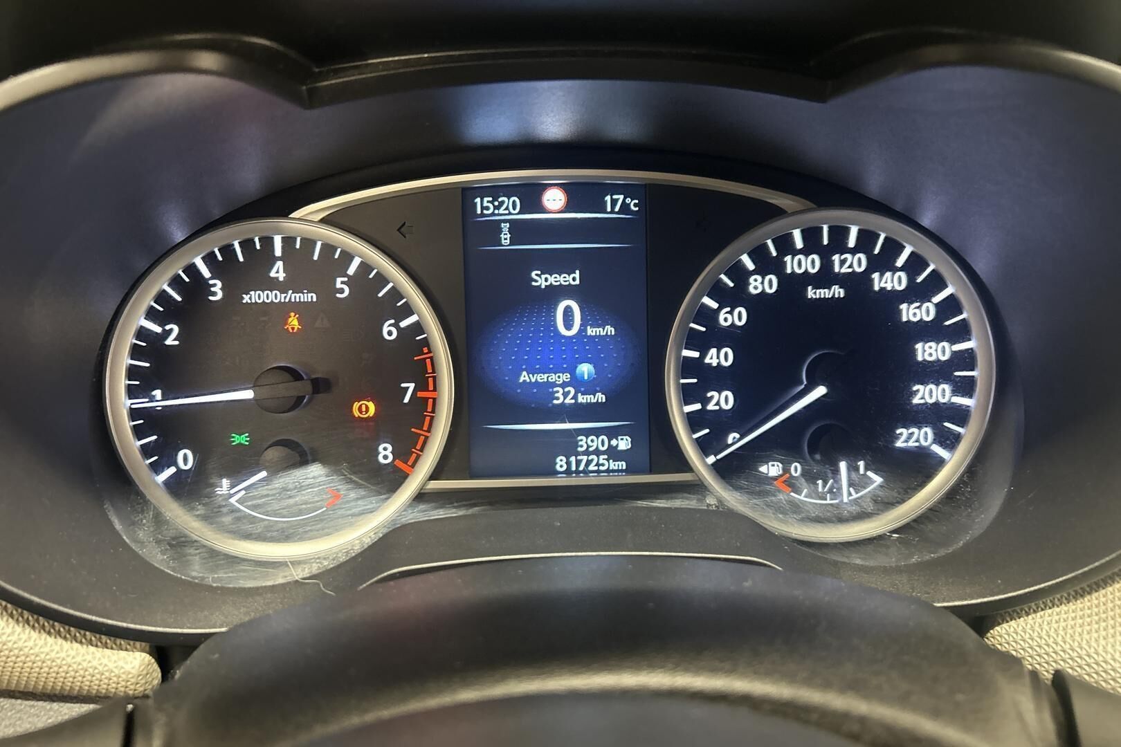 Nissan Micra iso kuva 13