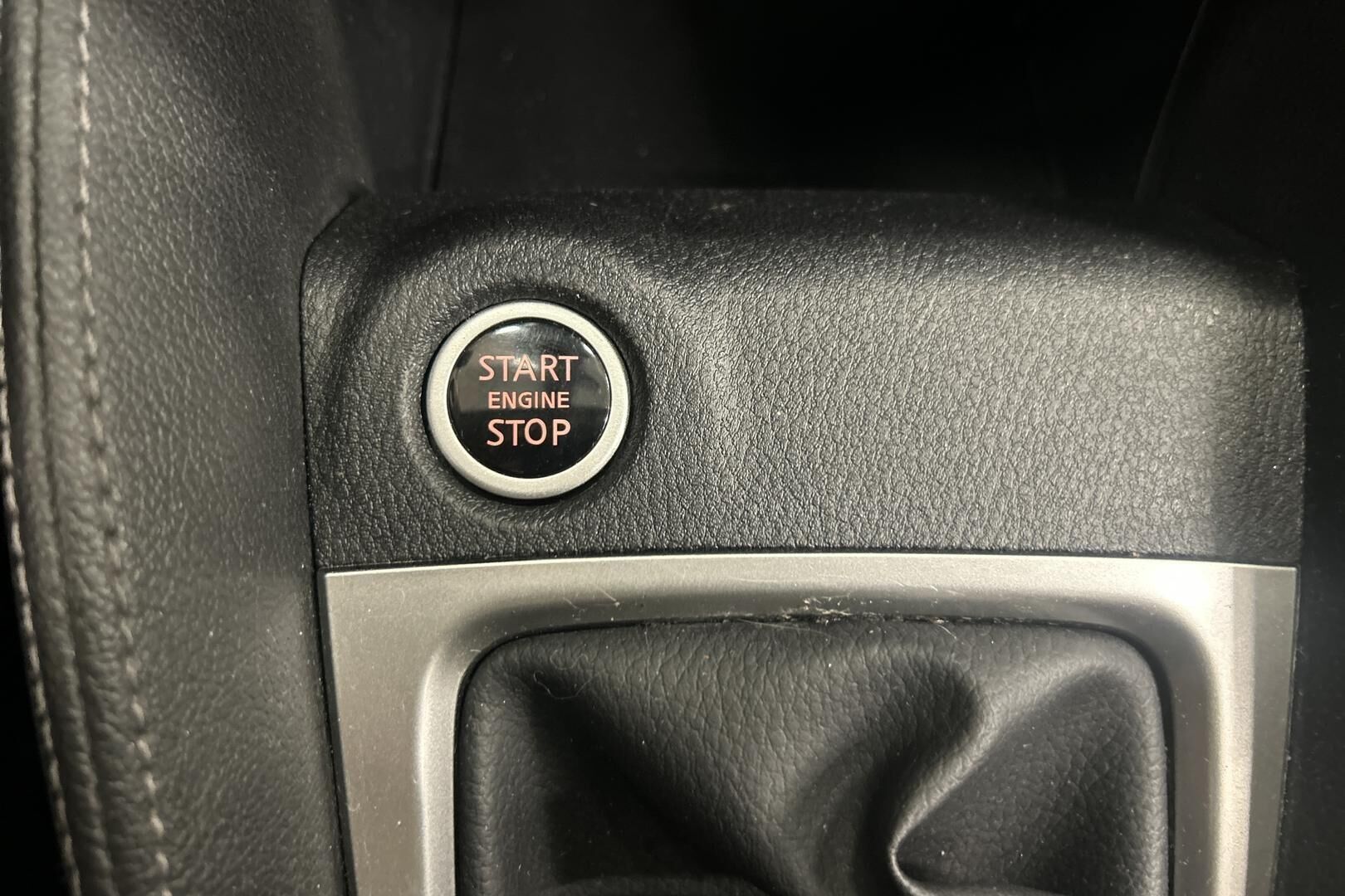 Nissan Micra iso kuva 19