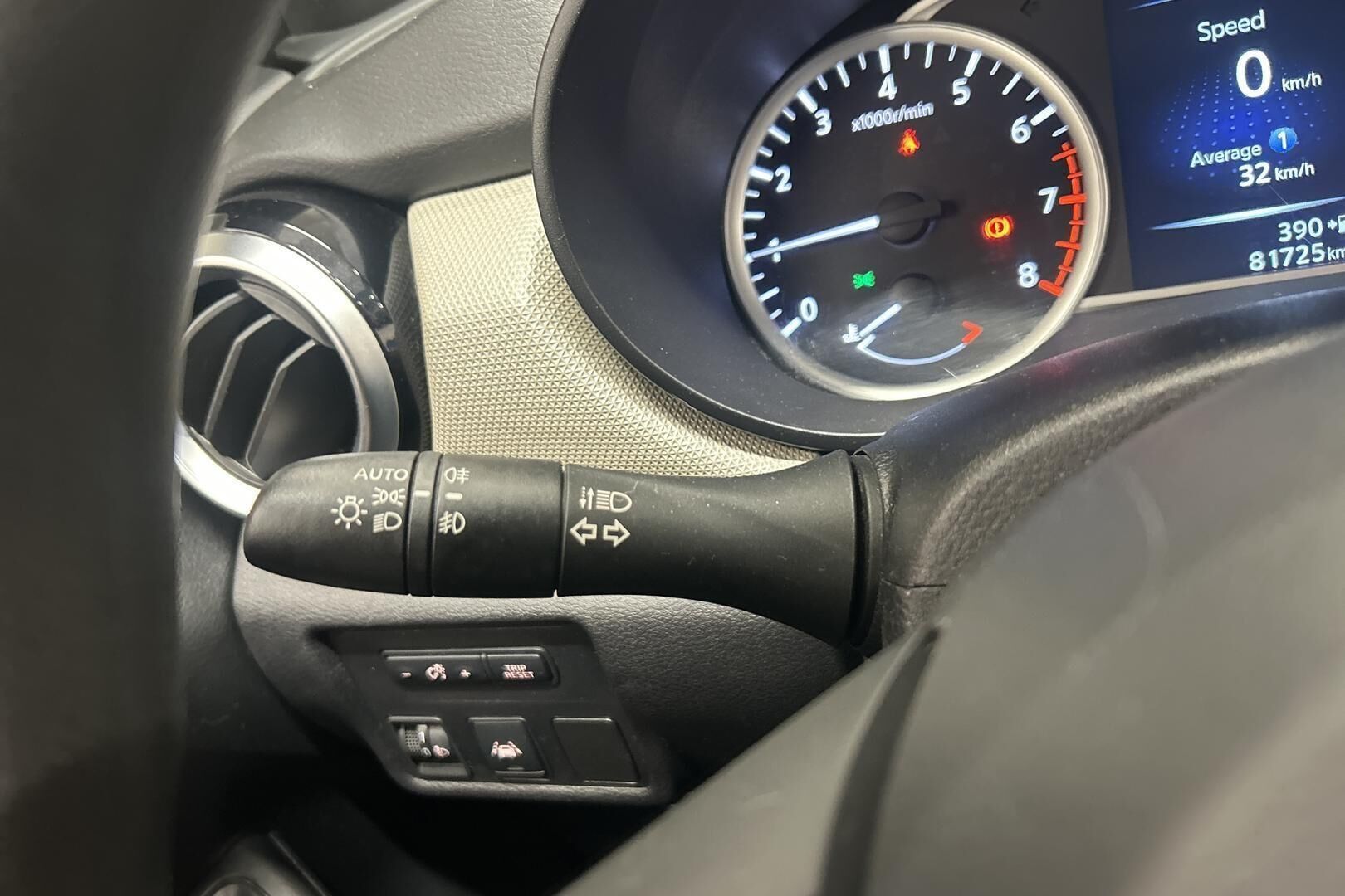 Nissan Micra iso kuva 21
