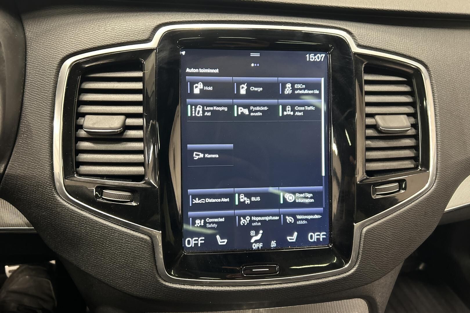 Volvo XC90 iso kuva 17