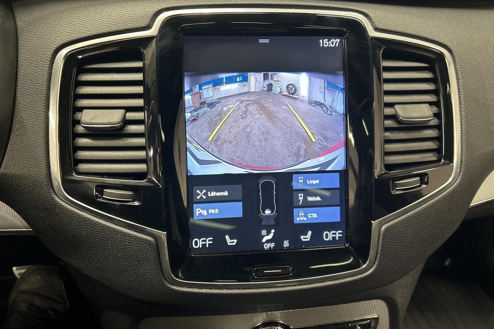Volvo XC90 iso kuva 18