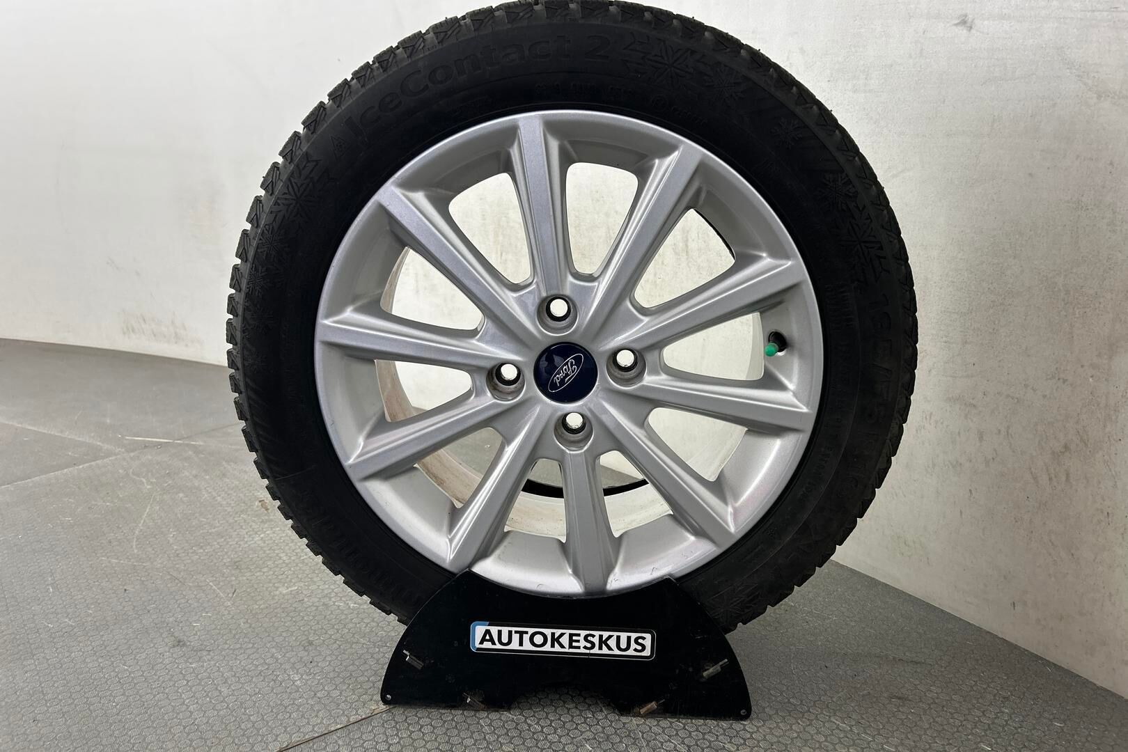 Ford Fiesta iso kuva 24