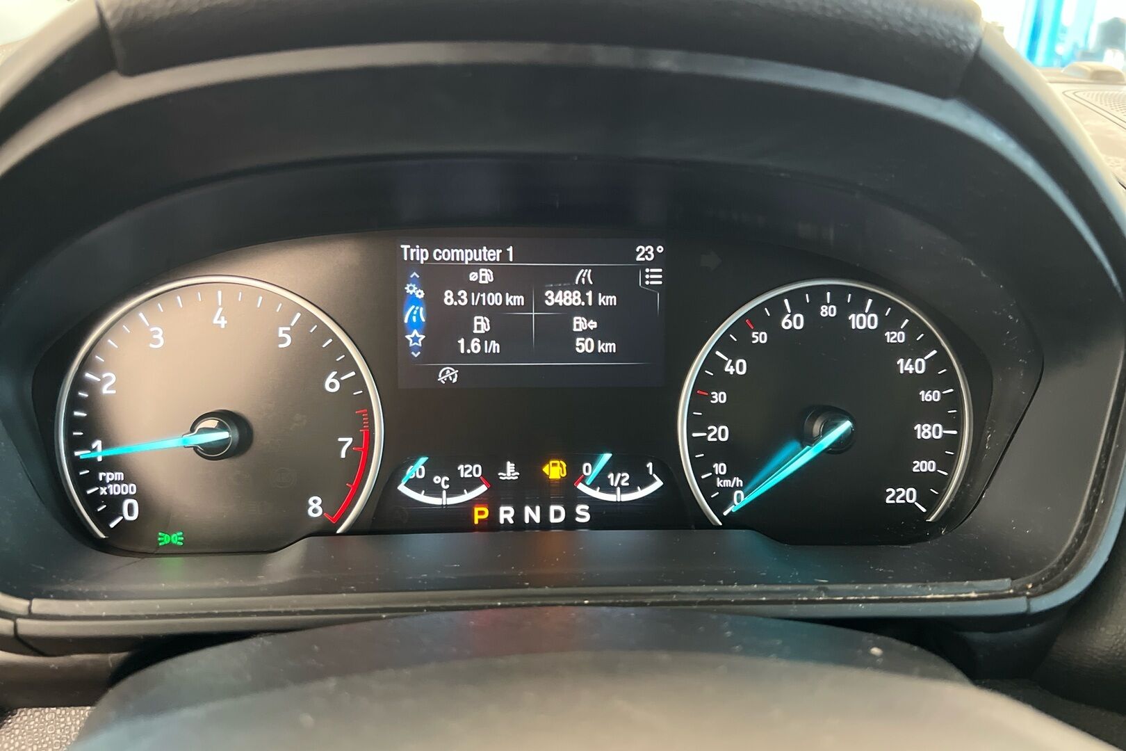Ford Ecosport iso kuva 12