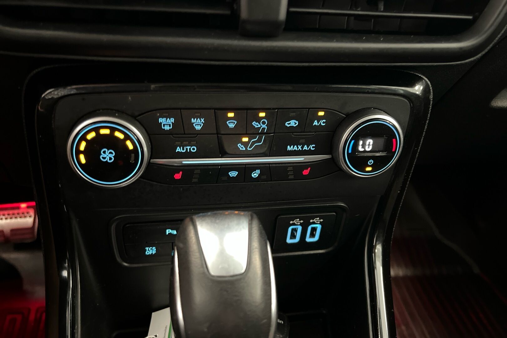 Ford Ecosport iso kuva 14