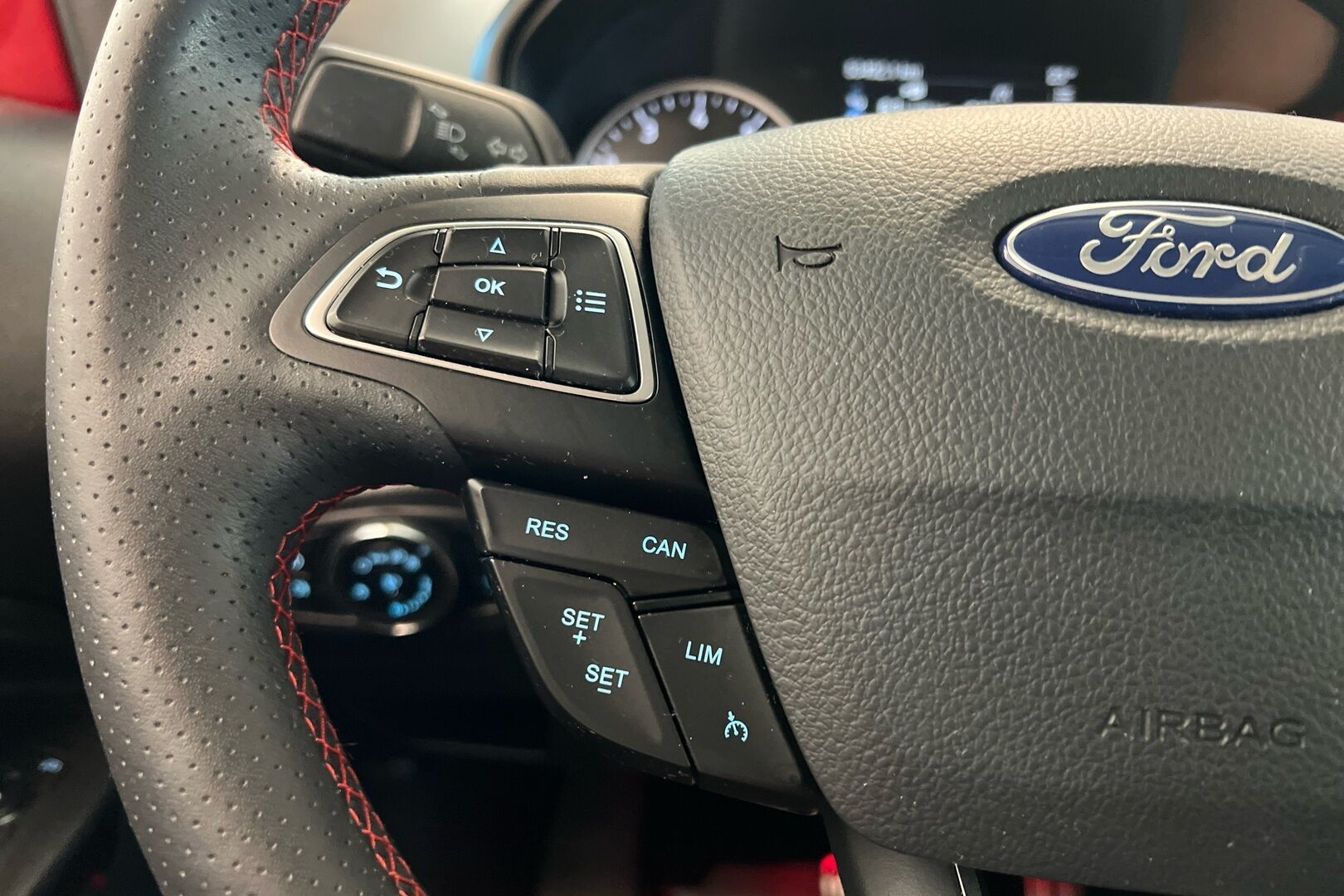Ford Ecosport iso kuva 17
