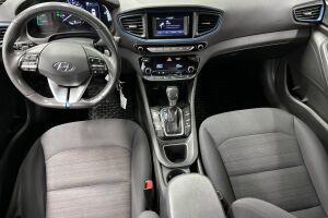 Hyundai IONIQ hybrid esikatselu 11