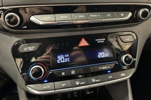 Hyundai IONIQ hybrid esikatselu 21