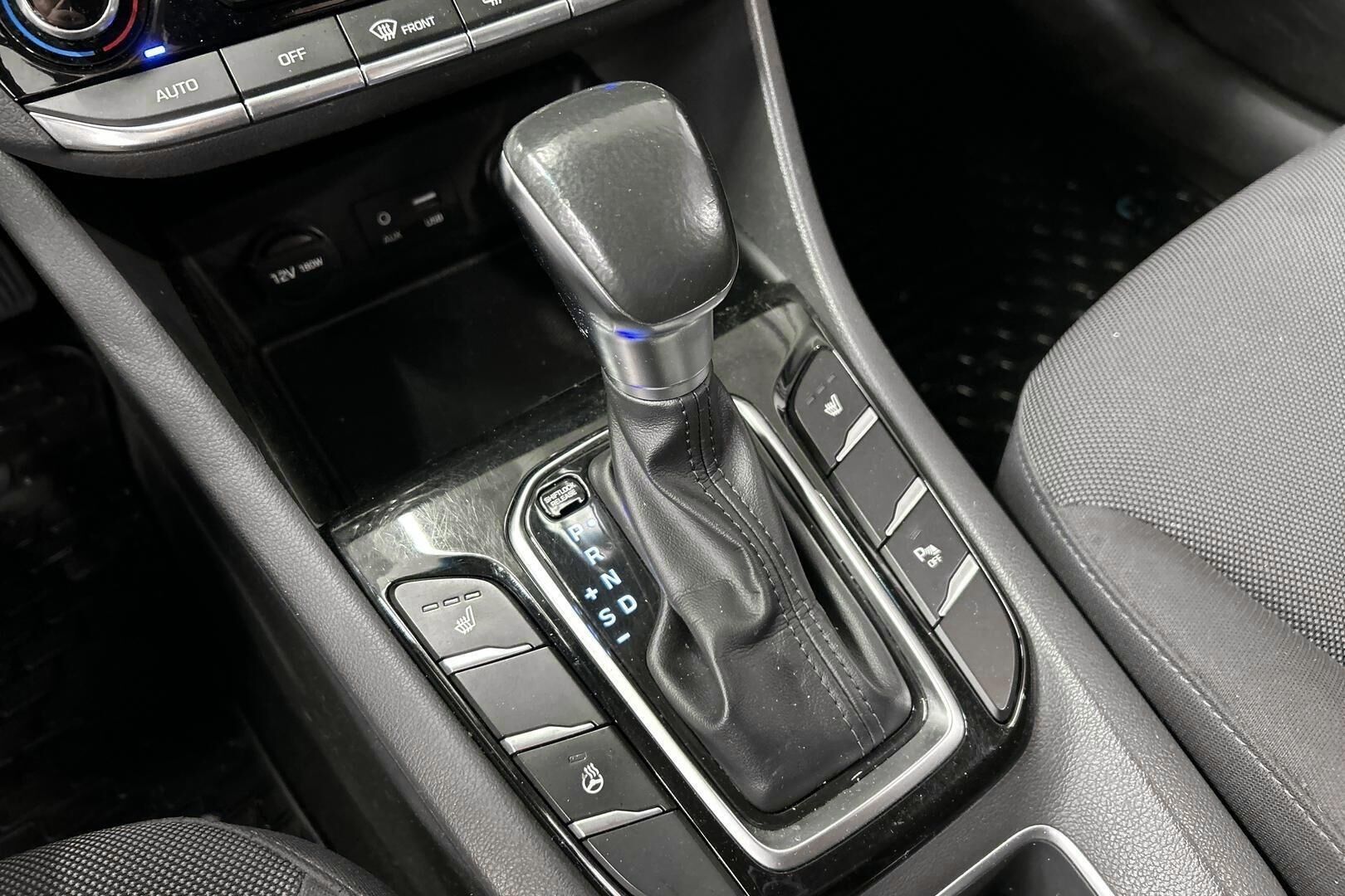 Hyundai IONIQ hybrid iso kuva 22