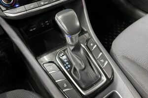 Hyundai IONIQ hybrid esikatselu 22