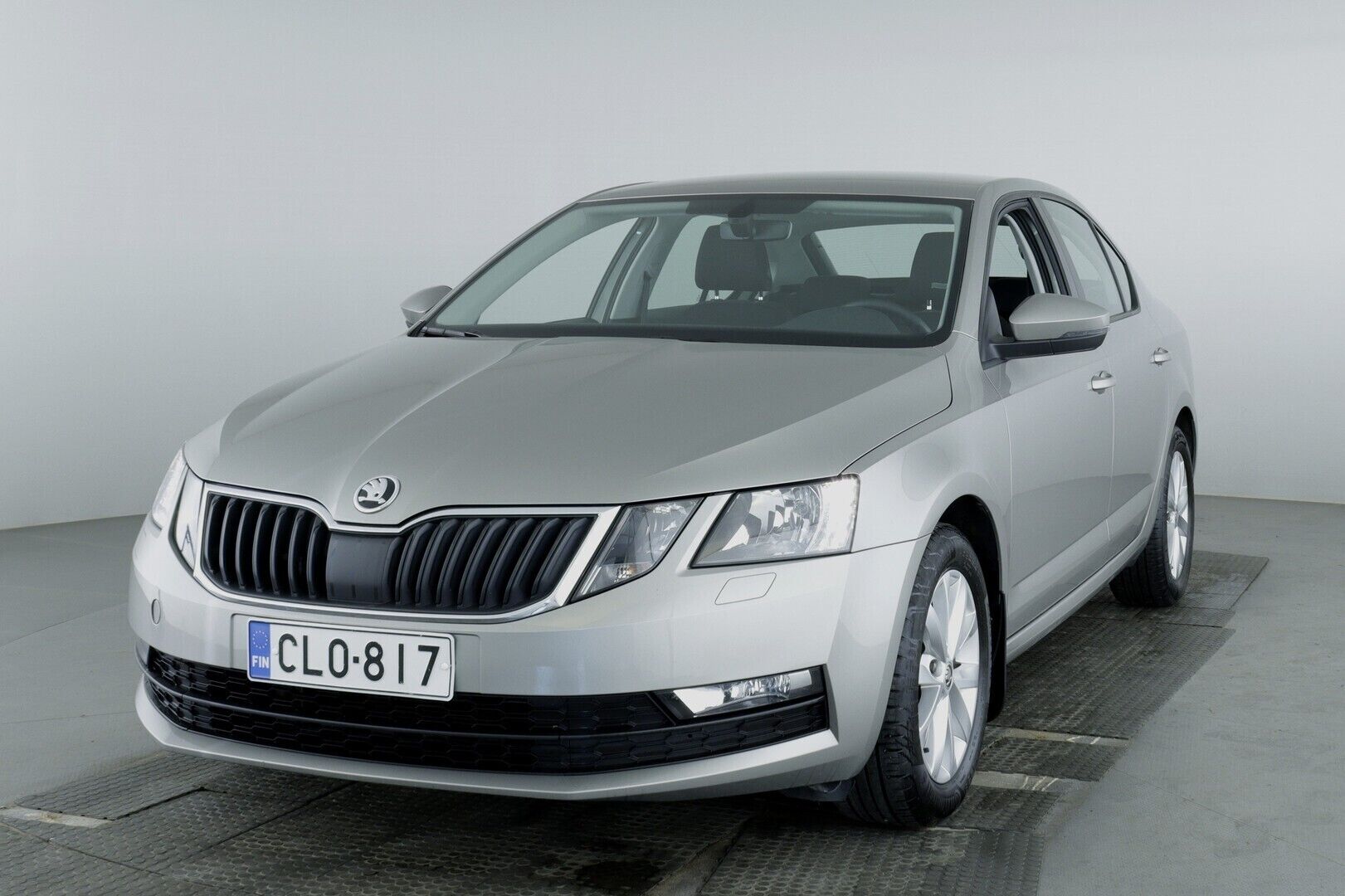 Skoda Octavia iso kuva 0