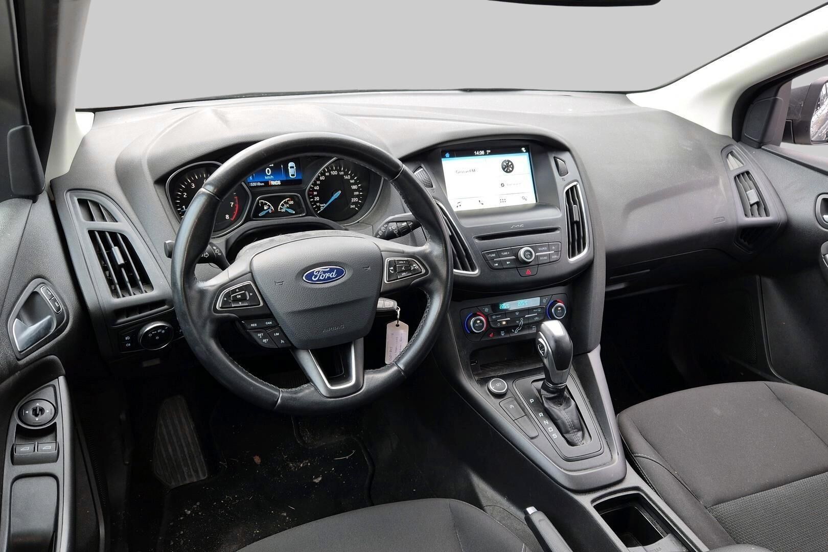 Ford Focus iso kuva 2
