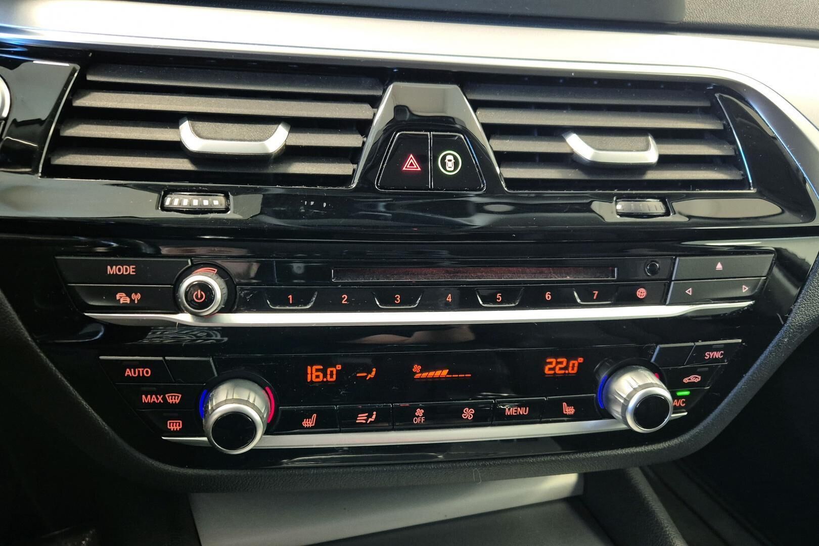 BMW 5-sarja iso kuva 21