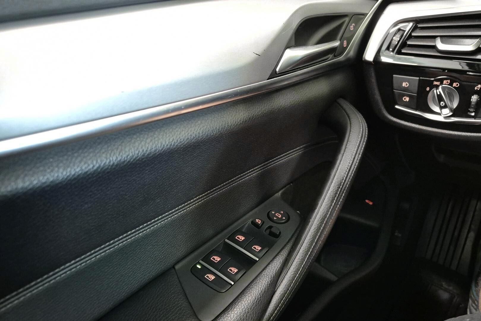 BMW 5-sarja iso kuva 24