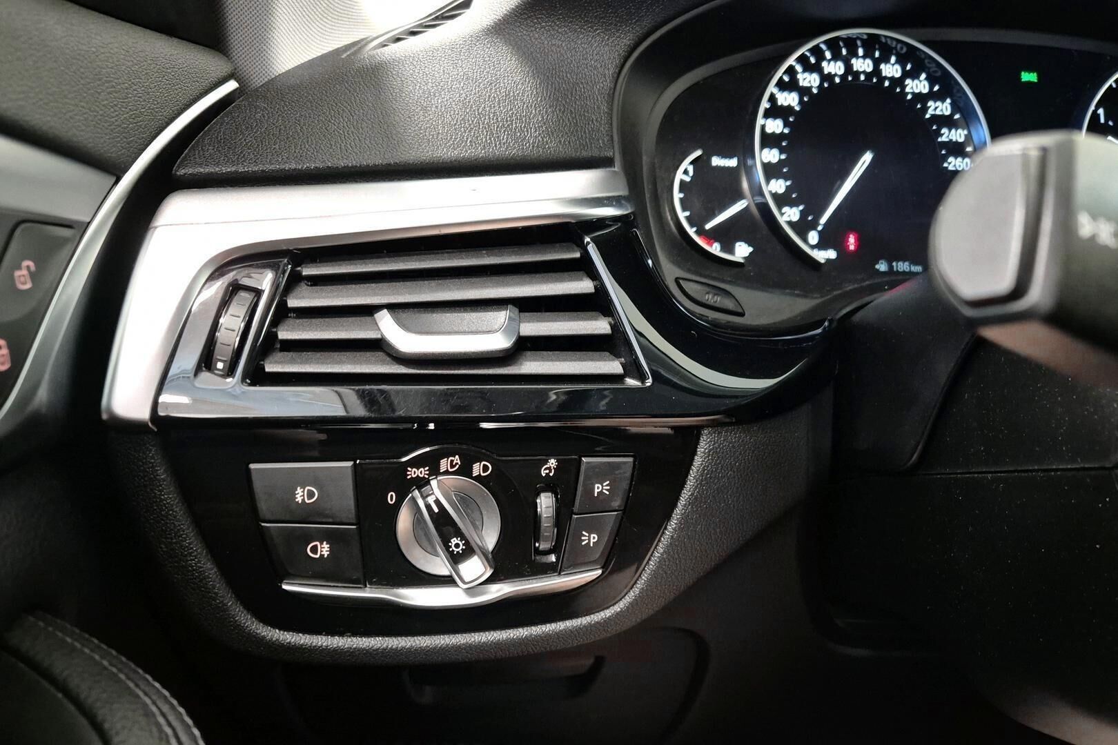 BMW 5-sarja iso kuva 10