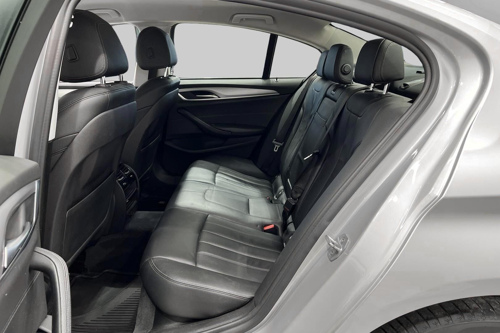 BMW 5-sarja iso kuva 10