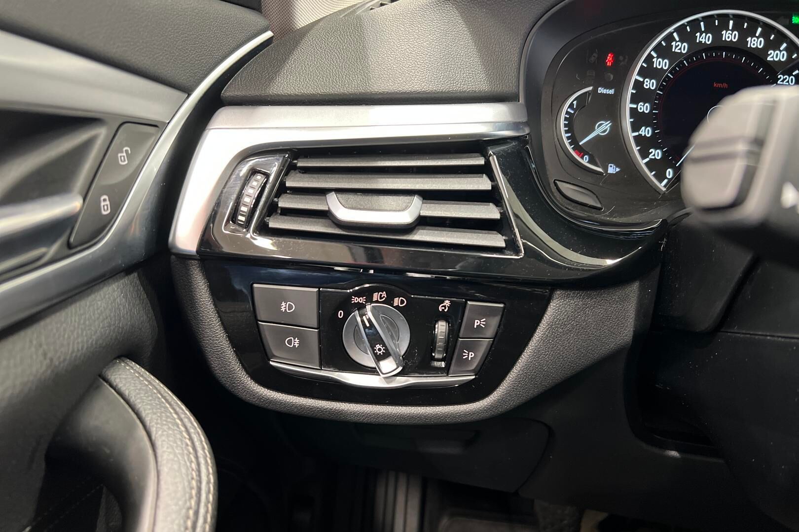 BMW 5-sarja iso kuva 28