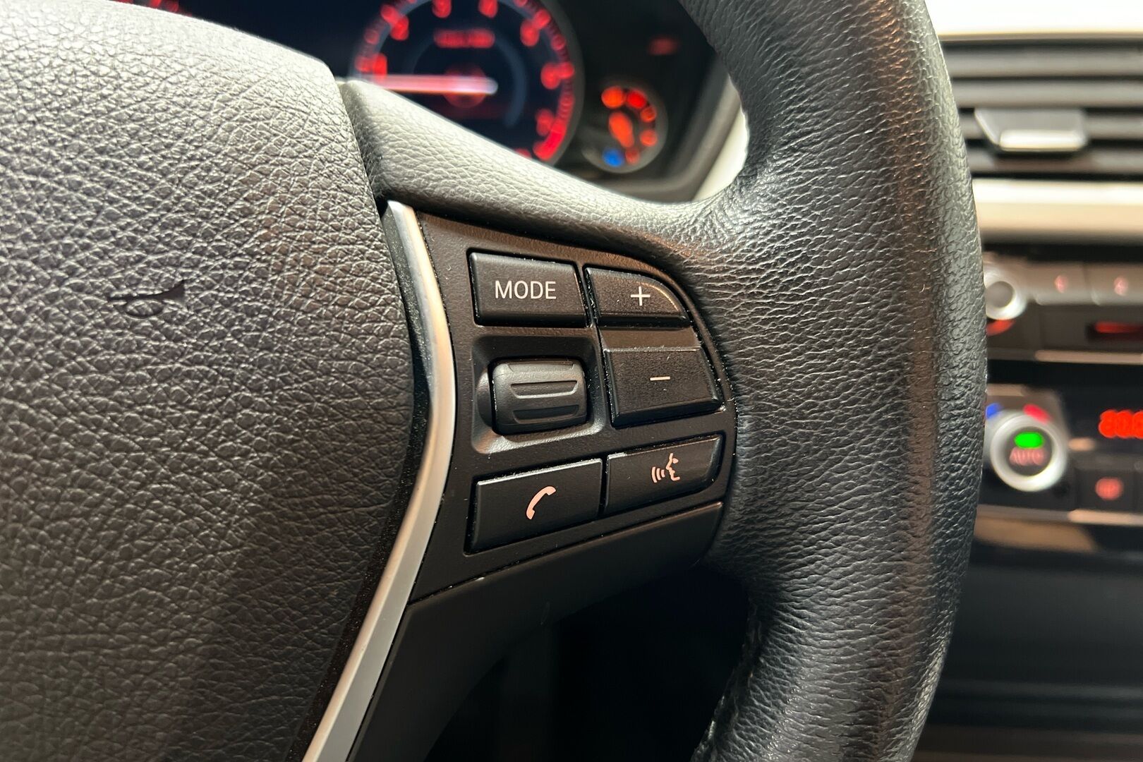 BMW 3-sarja iso kuva 13