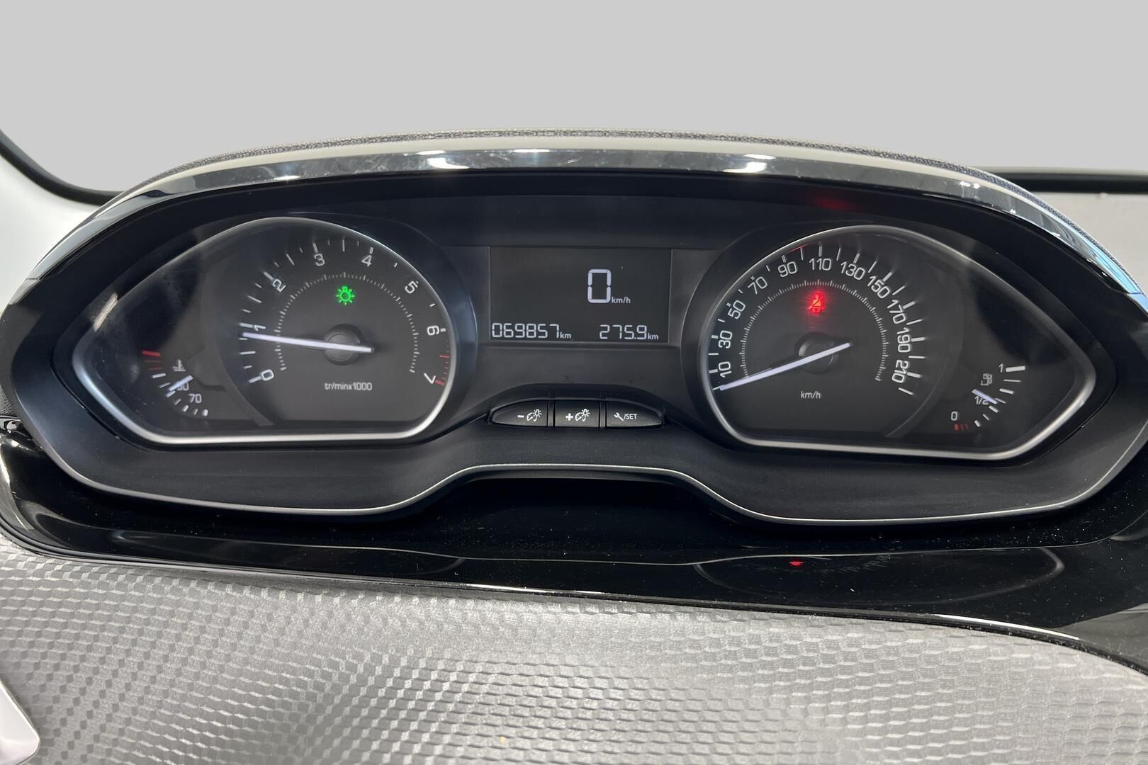 Peugeot 2008 iso kuva 10