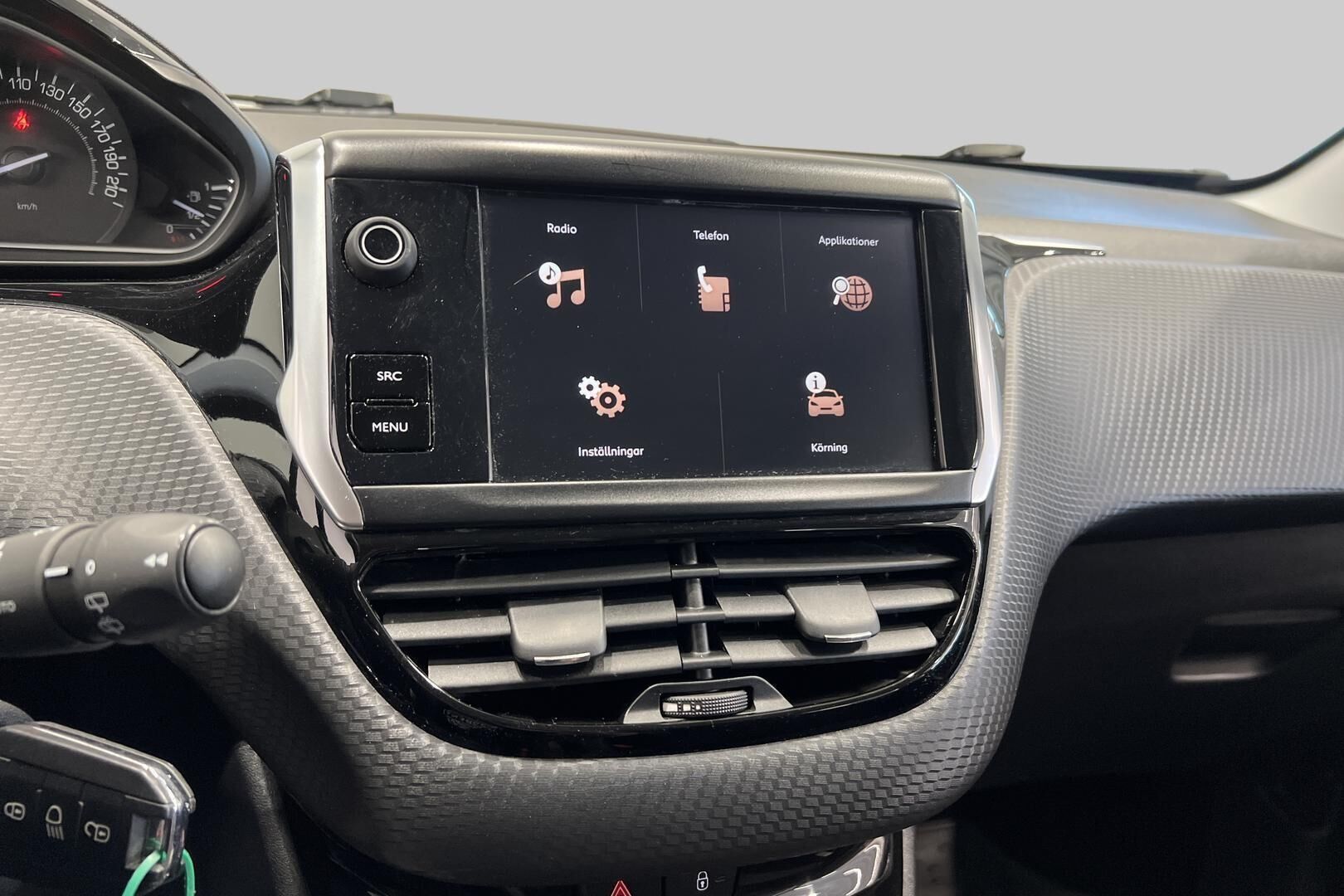 Peugeot 2008 iso kuva 23