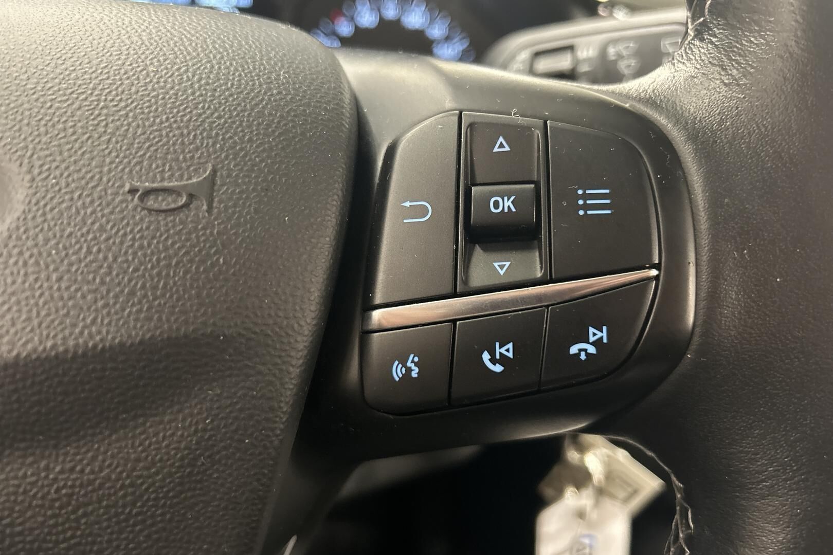 Ford Fiesta iso kuva 15