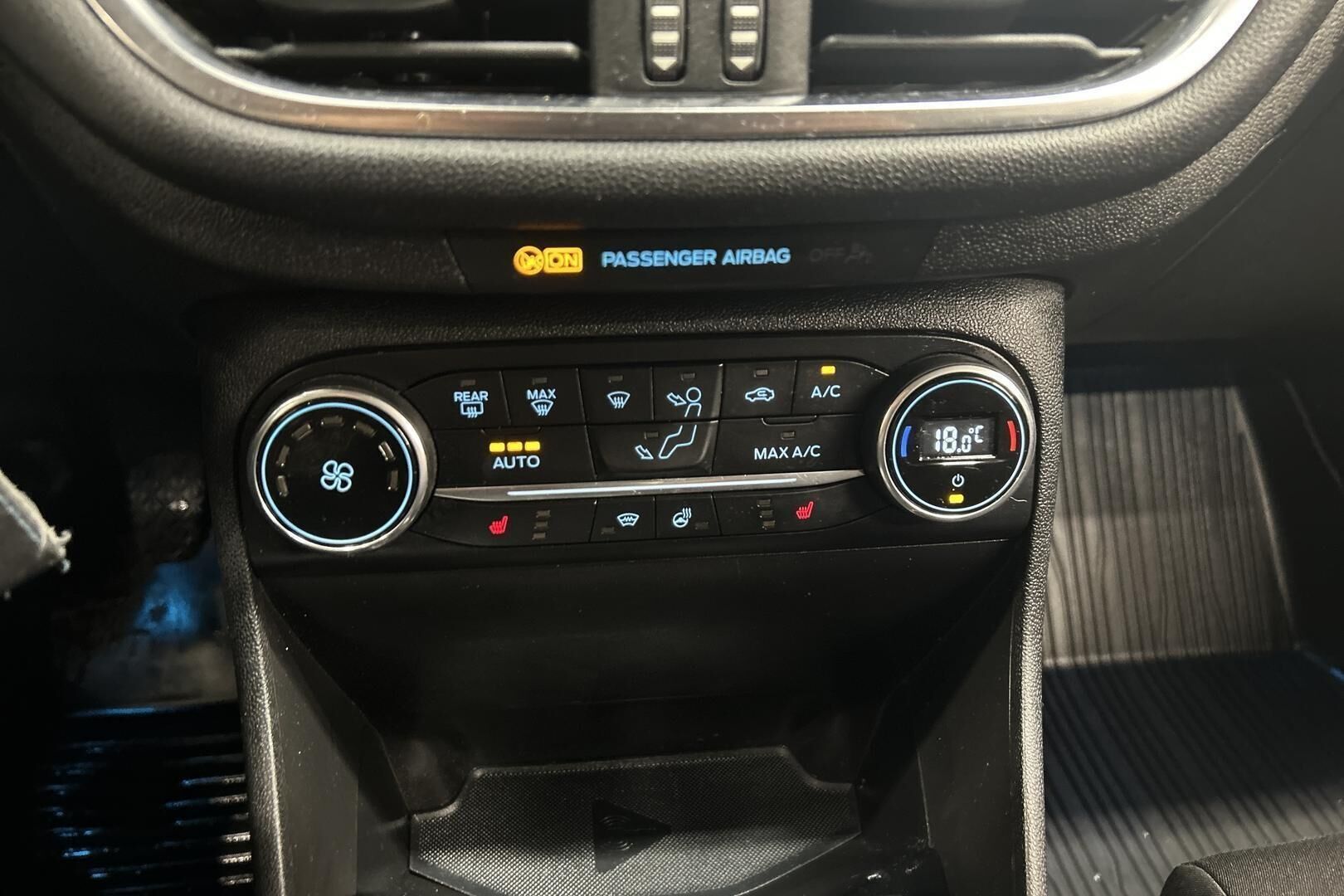 Ford Fiesta iso kuva 18