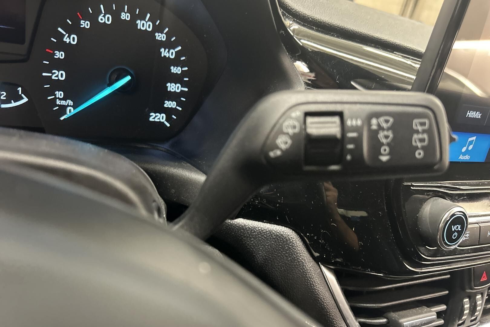 Ford Fiesta iso kuva 20