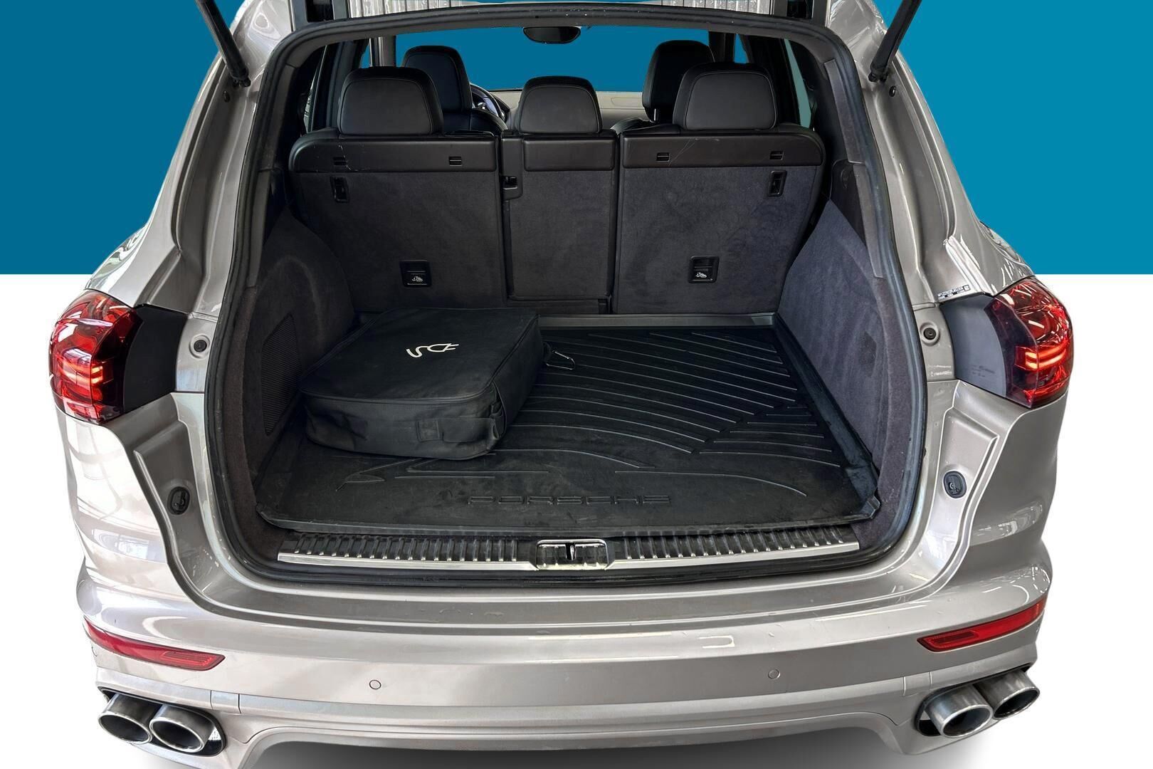 Porsche Cayenne iso kuva 7