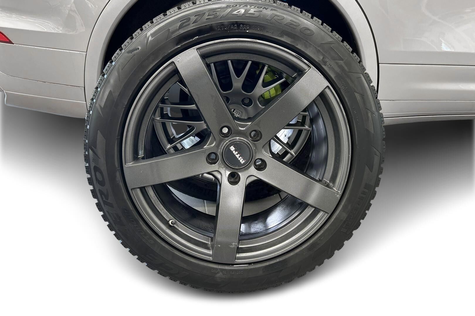 Porsche Cayenne iso kuva 8