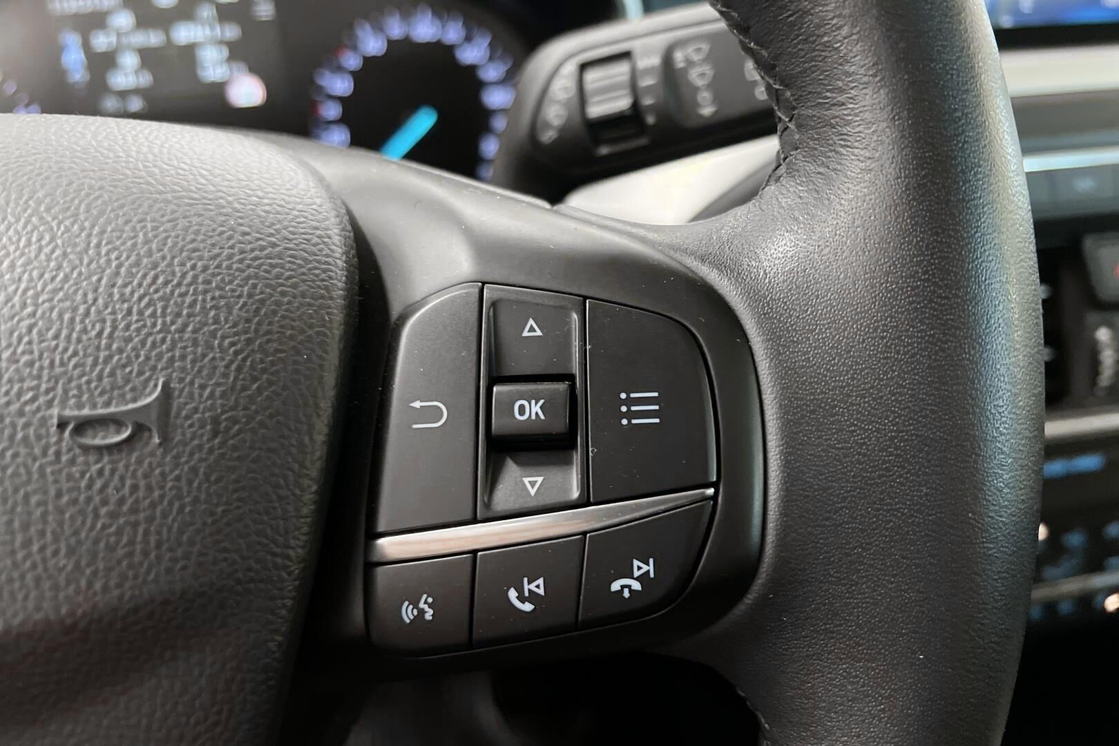 Ford Focus iso kuva 16