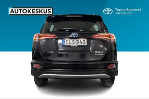 Toyota RAV4 esikatselu 5