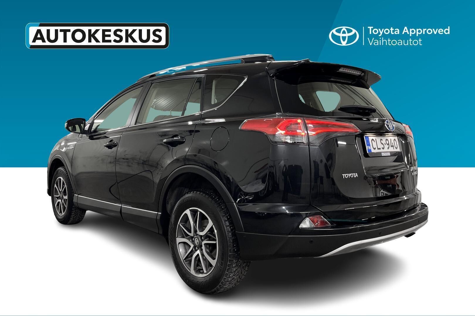 Toyota RAV4 iso kuva 6