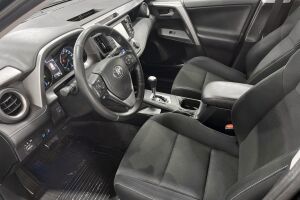 Toyota RAV4 esikatselu 8