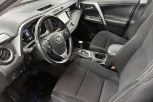 Toyota RAV4 esikatselu 8