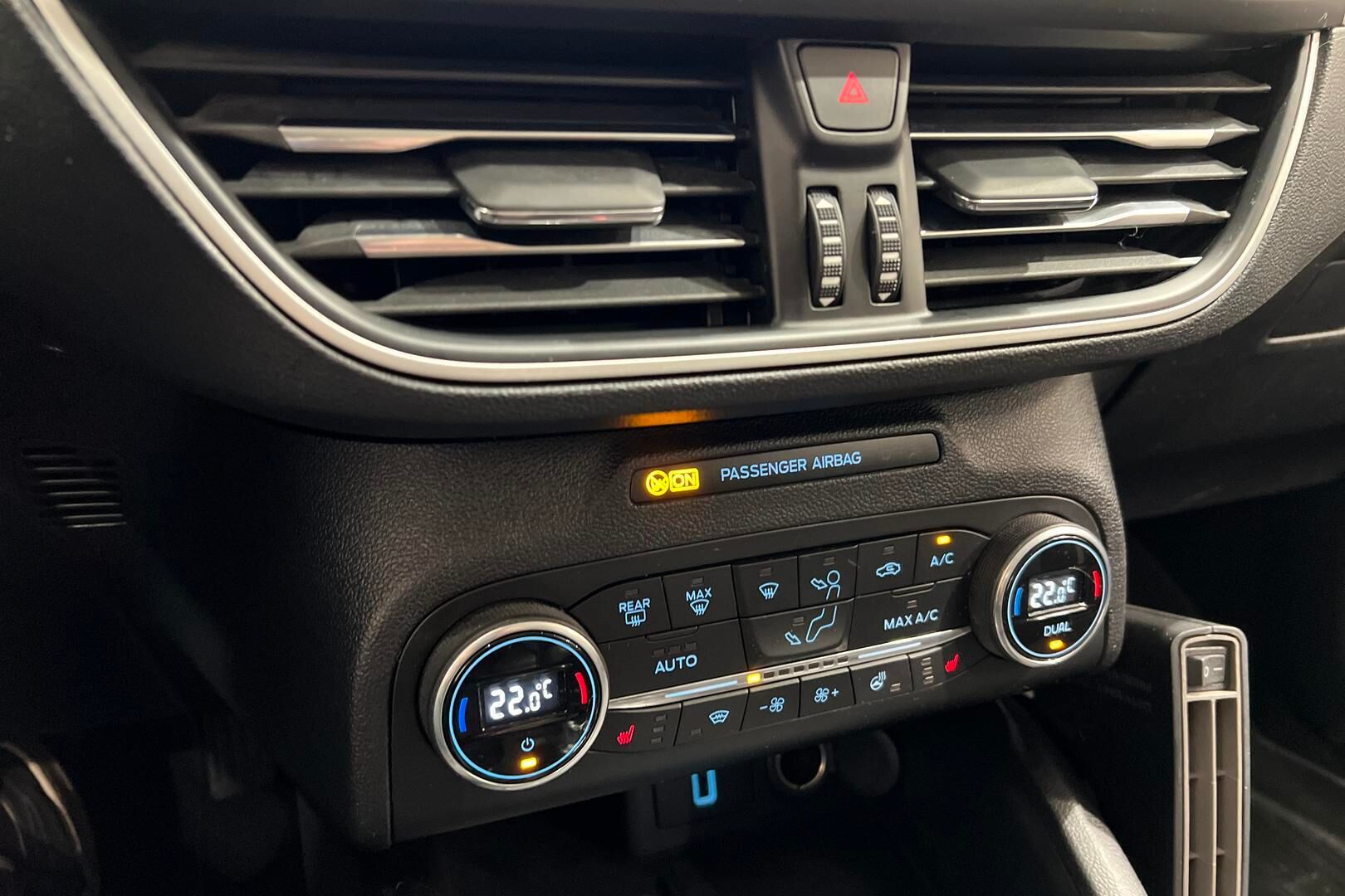 Ford Focus iso kuva 18