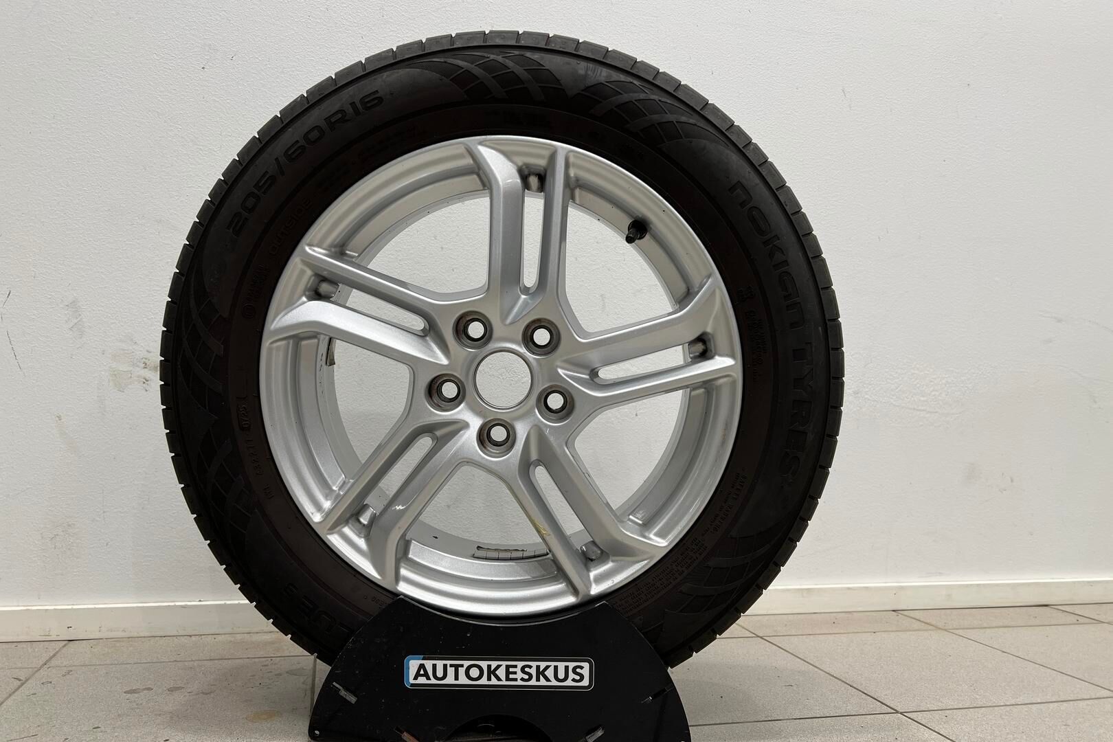 Ford Focus iso kuva 28