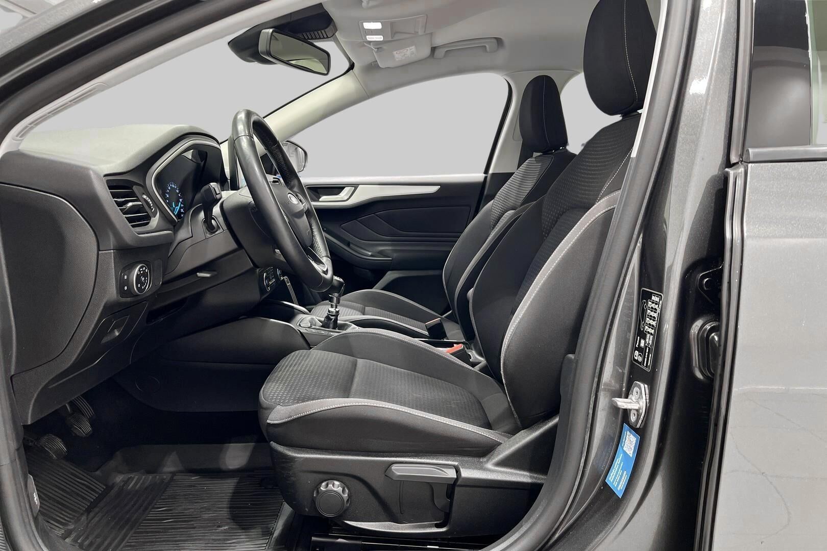 Ford Focus iso kuva 9