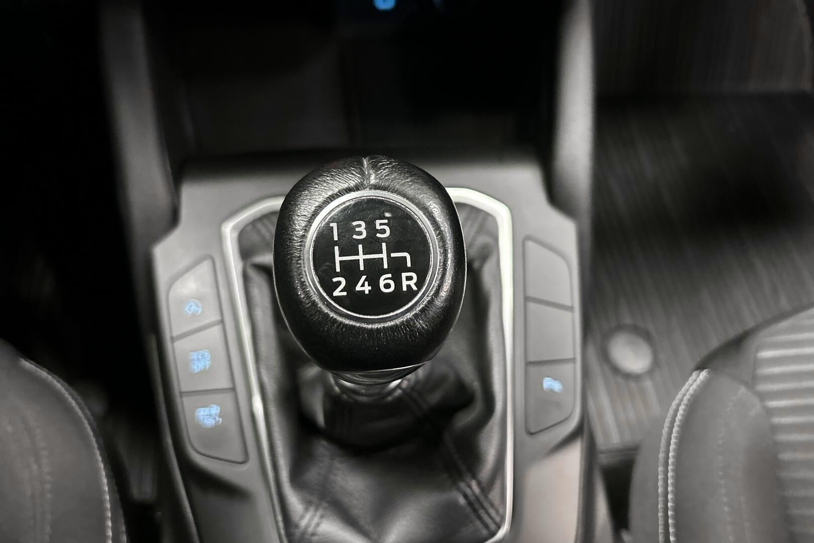 Ford Focus iso kuva 18