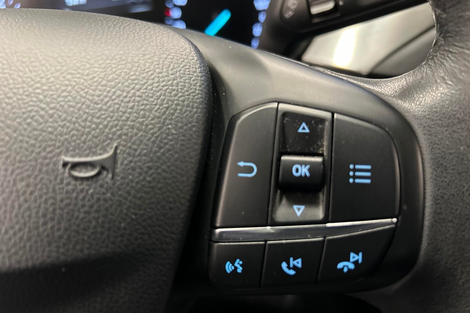 Ford Focus iso kuva 20