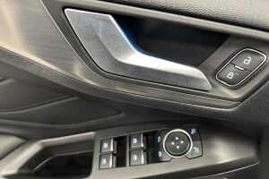 Ford Focus esikatselu 24