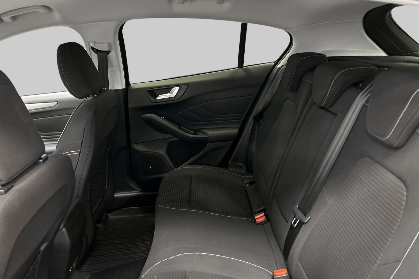 Ford Focus iso kuva 9