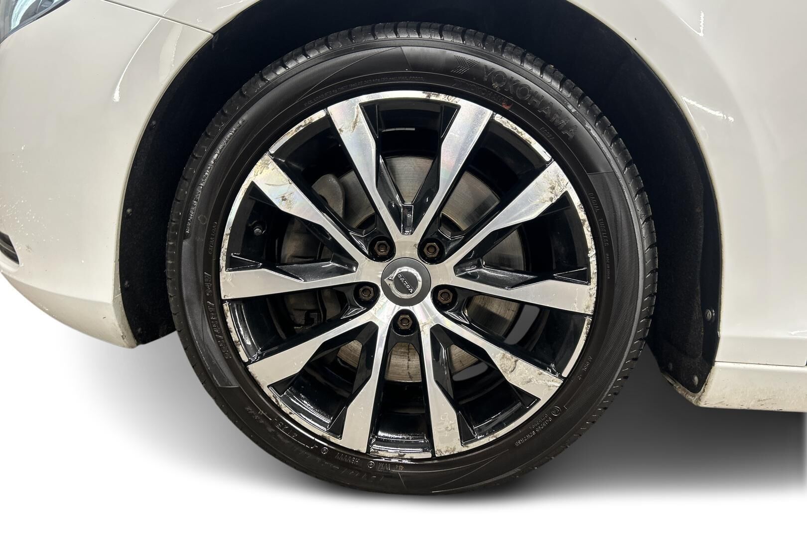 Volvo V40 iso kuva 13