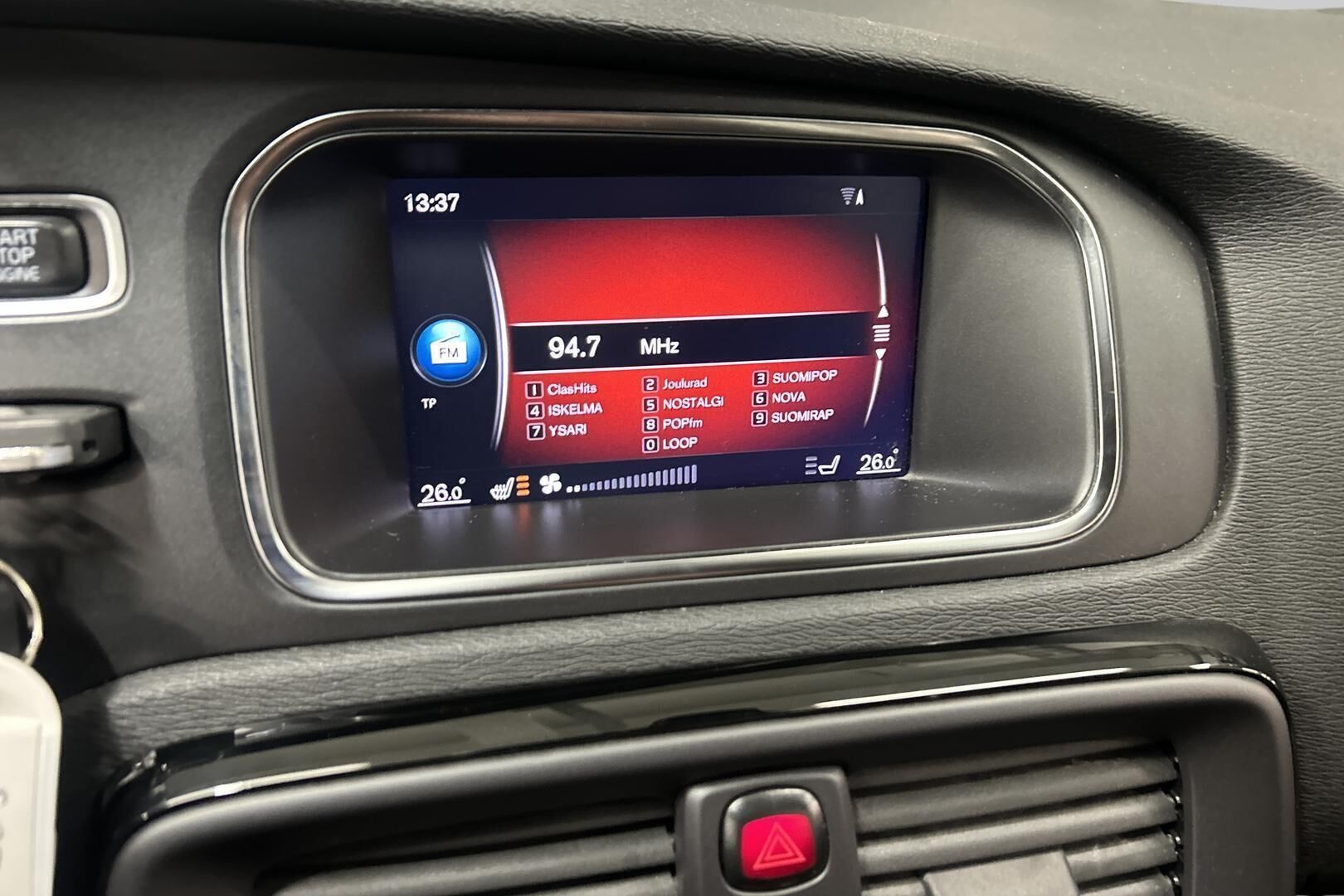 Volvo V40 iso kuva 15